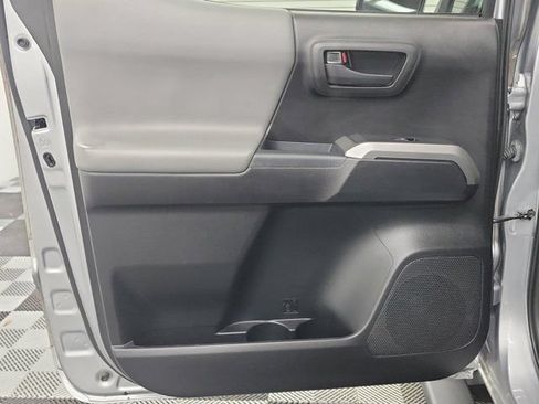 Used 2021 Toyota Tacoma SR5 RWD image 17