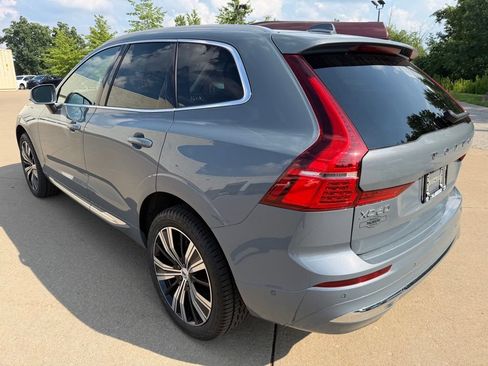 Used 2023 Volvo XC60 B5 Plus w/ Climate Package AWD/4WD image 3