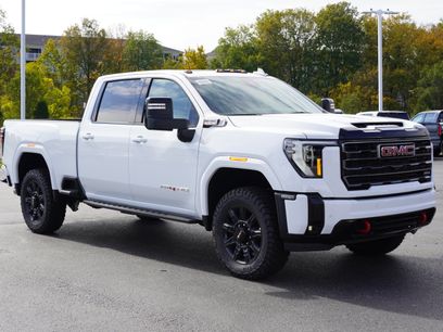 New 2025 GMC Sierra 2500 AT4 w/ AT4 Premium Plus Package
