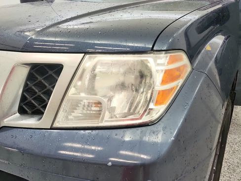 Used 2019 Nissan Frontier Desert Runner image 14