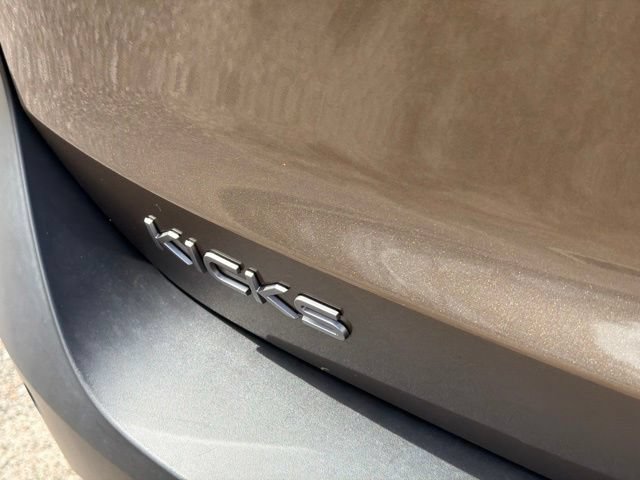 Used 2025 Nissan Kicks SV FWD image 14