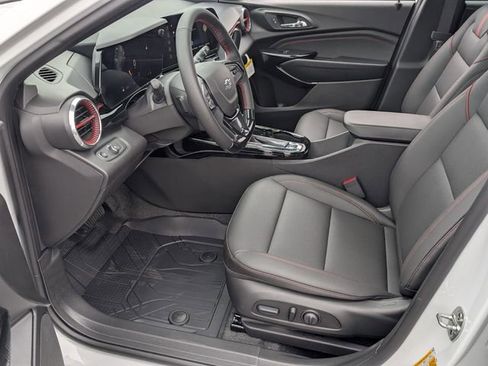 New 2026 Chevrolet Trax RS w/ Sunroof Package FWD image 5