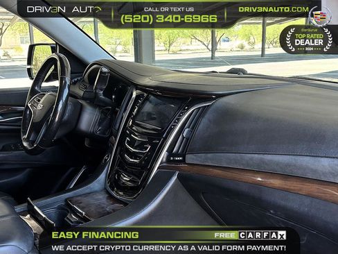 Used 2018 Cadillac Escalade Luxury RWD image 17