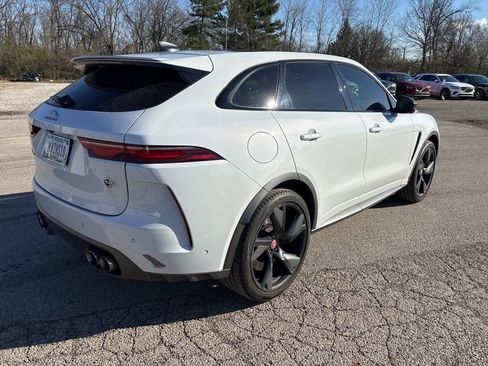 Used 2021 Jaguar F-PACE SVR image 4