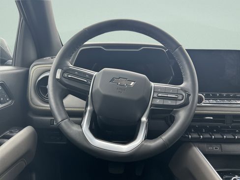 Used 2024 Chevrolet Colorado ZR2 w/ ZR2 Convenience Package III image 19