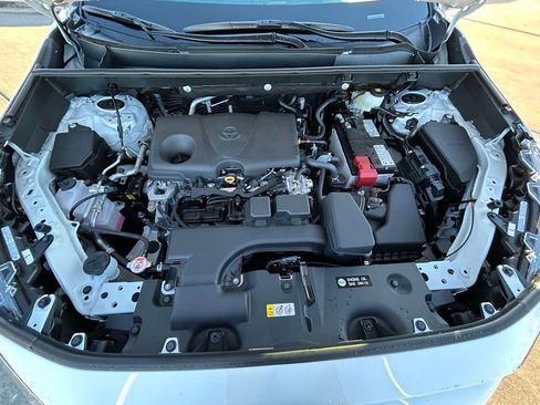 Used 2025 Toyota RAV4 XLE w/ Convenience Package image 30