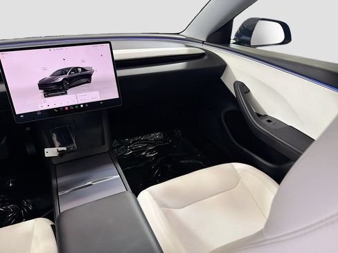 Used 2025 Tesla Model 3 Long Range RWD image 23