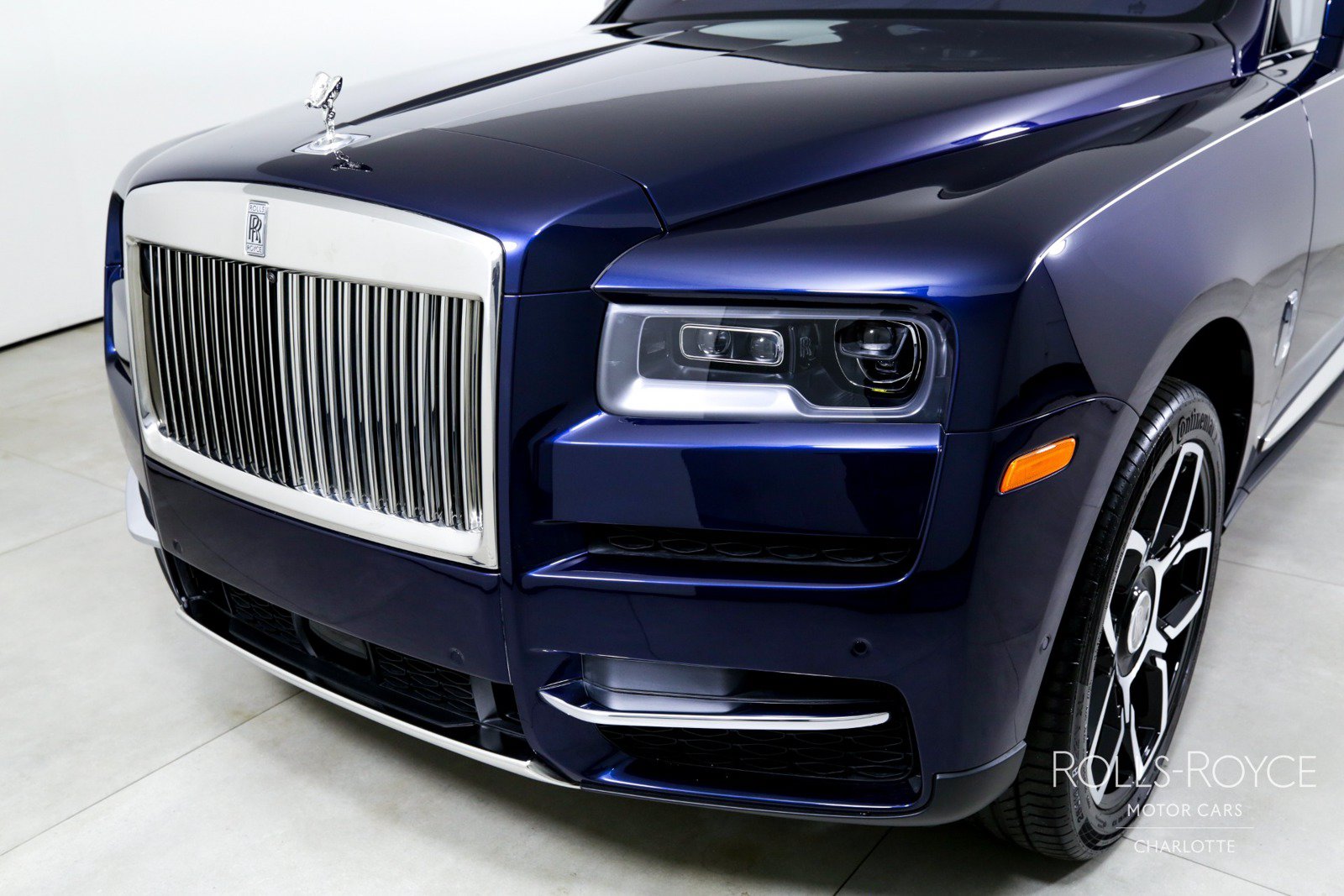 Certified 2024 Rolls-Royce Cullinan AWD/4WD image 44
