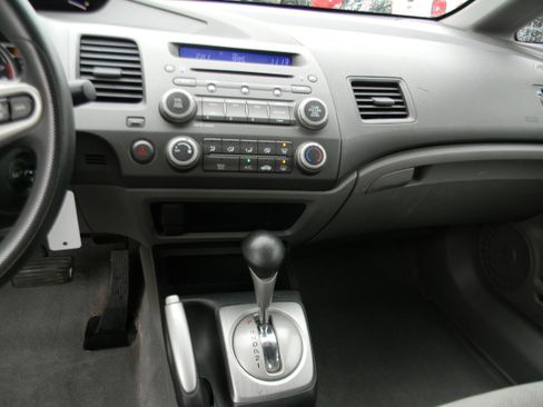 Used 2010 Honda Civic LX image 8