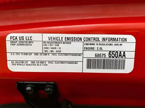 Used 2025 Jeep Wrangler Unlimited Sahara w/ Safety Group AWD/4WD image 31