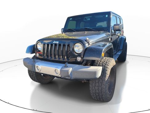 Used 2015 Jeep Wrangler Unlimited Sahara w/ Trailer Tow Group AWD/4WD image 3