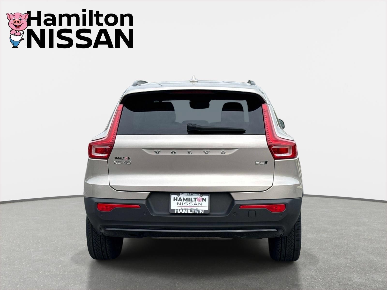 Used 2024 Volvo XC40 B5 Plus w/ Protection Package Premier AWD/4WD image 3