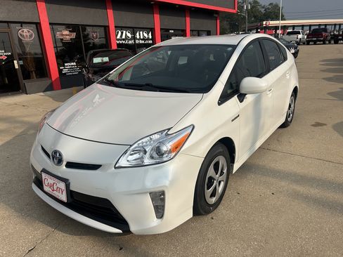 Used 2014 Toyota Prius One image 1
