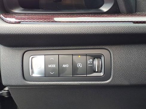 Used 2024 Chevrolet Traverse Z71 w/ Enhanced Driving Package image 11