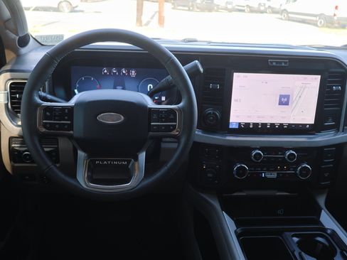 Certified 2025 Ford F350 Platinum w/ Platinum Plus Package image 30