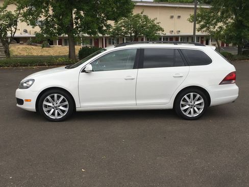 Used 2013 Volkswagen Jetta TDI FWD image 3