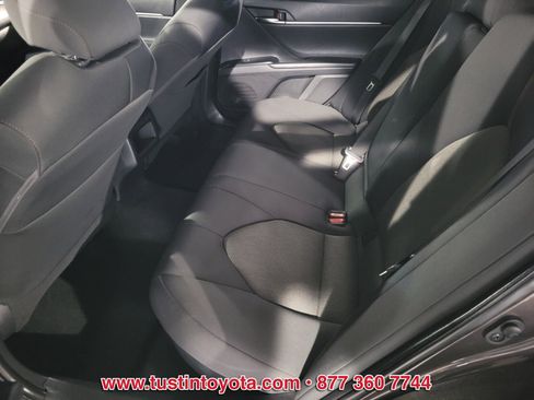 Used 2020 Toyota Camry LE w/ Carpet Mat Package image 11
