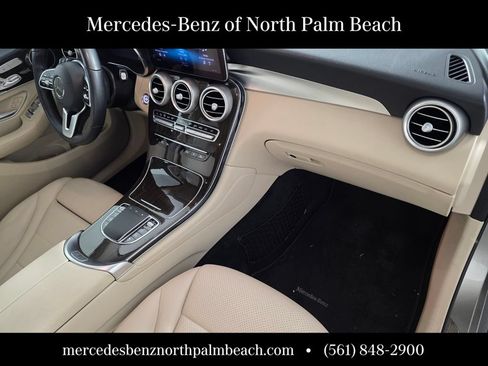 Used 2020 Mercedes-Benz GLC 300 image 28