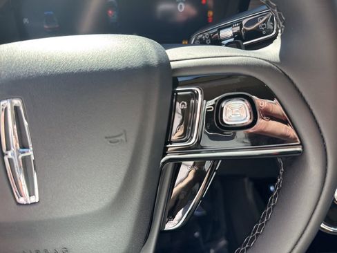 New 2026 Lincoln Corsair Premiere image 12