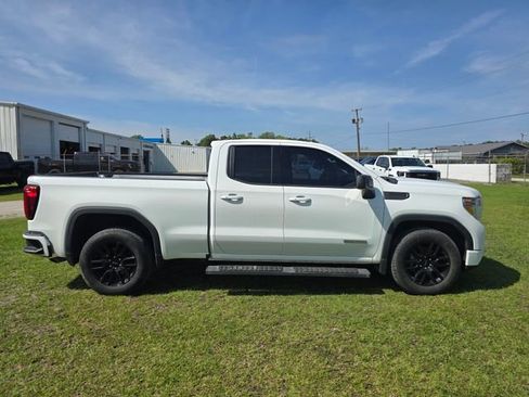 Used 2022 GMC Sierra 1500 Elevation RWD image 9