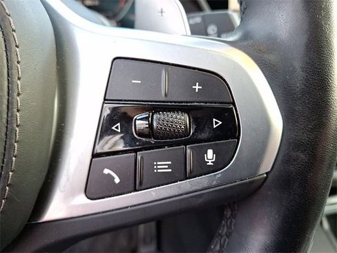 Used 2022 BMW X7 xDrive40i w/ M Sport Package image 25