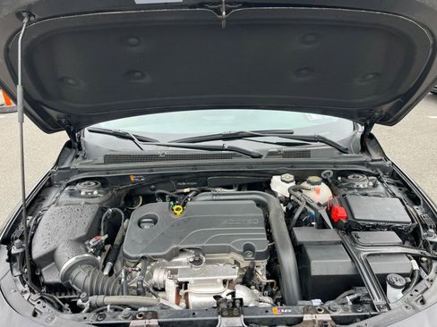 Used 2024 Chevrolet Malibu LT image 32