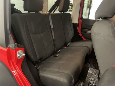 Used 2018 Jeep Wrangler Unlimited Sport S AWD/4WD image 17
