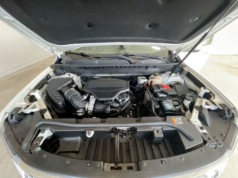 Used 2020 GMC Acadia SLT AWD/4WD image 26