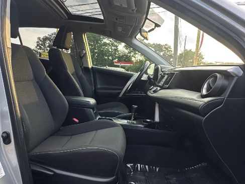 Used 2016 Toyota RAV4 XLE AWD/4WD image 24