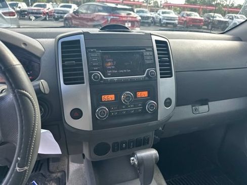 Used 2016 Nissan Frontier SV w/ SV Value Truck Package RWD image 12