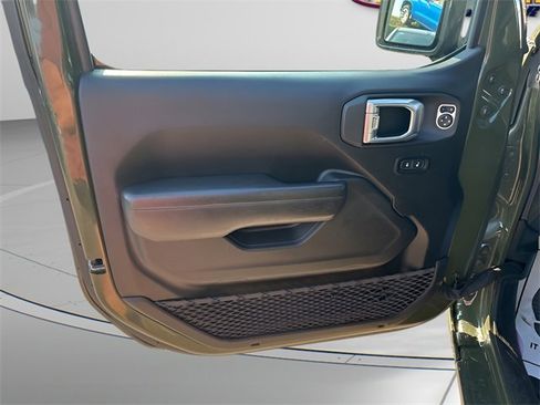 Used 2022 Jeep Wrangler Unlimited Sport w/ Technology Group image 6