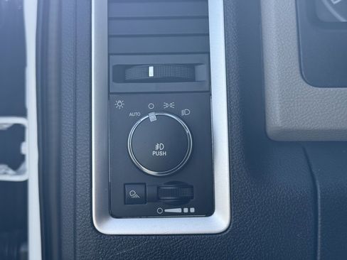 Used 2012 RAM 1500 Classic SLT w/ Remote Start & Security Group image 17