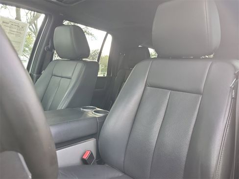 Used 2012 Ford Expedition Limited image 26