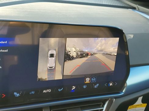 New 2026 Chevrolet Equinox EV LT image 24