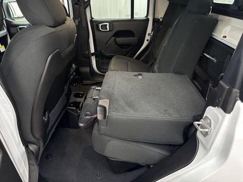 New 2026 Jeep Gladiator Mojave image 7