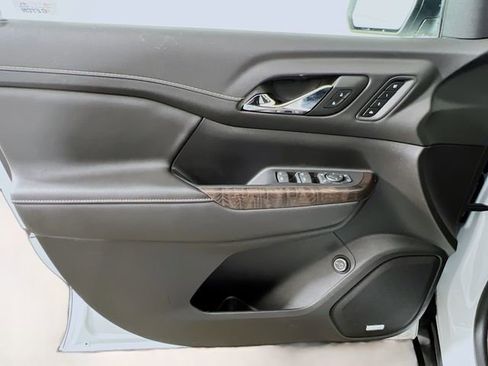 Used 2023 GMC Acadia Denali w/ Denali Ultimate Package image 34