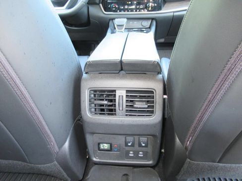 Used 2024 Nissan Rogue Platinum w/ Platinum Premium Package AWD/4WD image 33