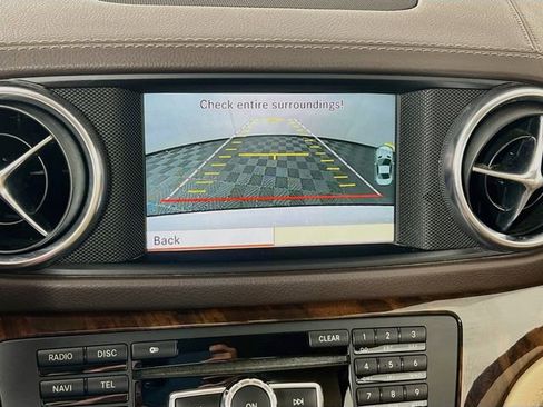 Used 2013 Mercedes-Benz SL 550 image 14