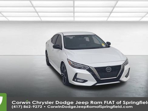 Used 2023 Nissan Sentra SR w/ Electronics Package image 4