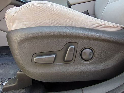 Used 2022 Hyundai Tucson Limited image 22