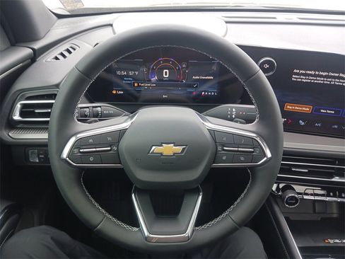 New 2026 Chevrolet Traverse LT w/ Sun and Wheel Package image 17