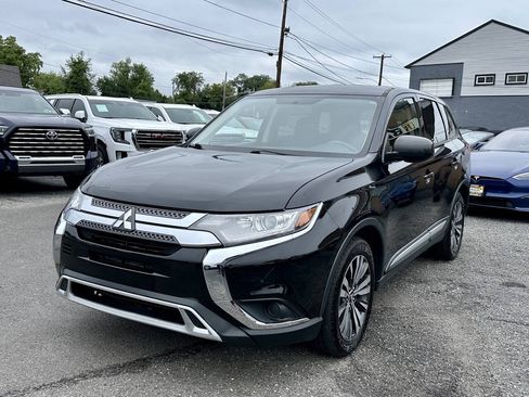 Used 2019 Mitsubishi Outlander ES FWD image 3