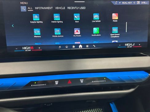 Used 2025 BMW X3 xDrive30i w/ M Sport Package image 30