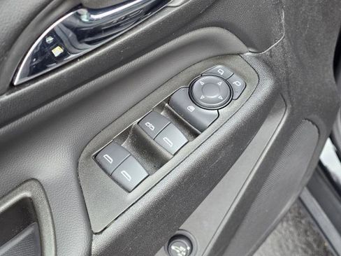 Used 2023 Chevrolet Equinox LT image 11