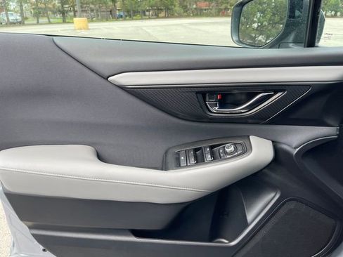 Used 2024 Subaru Outback Premium AWD/4WD image 27