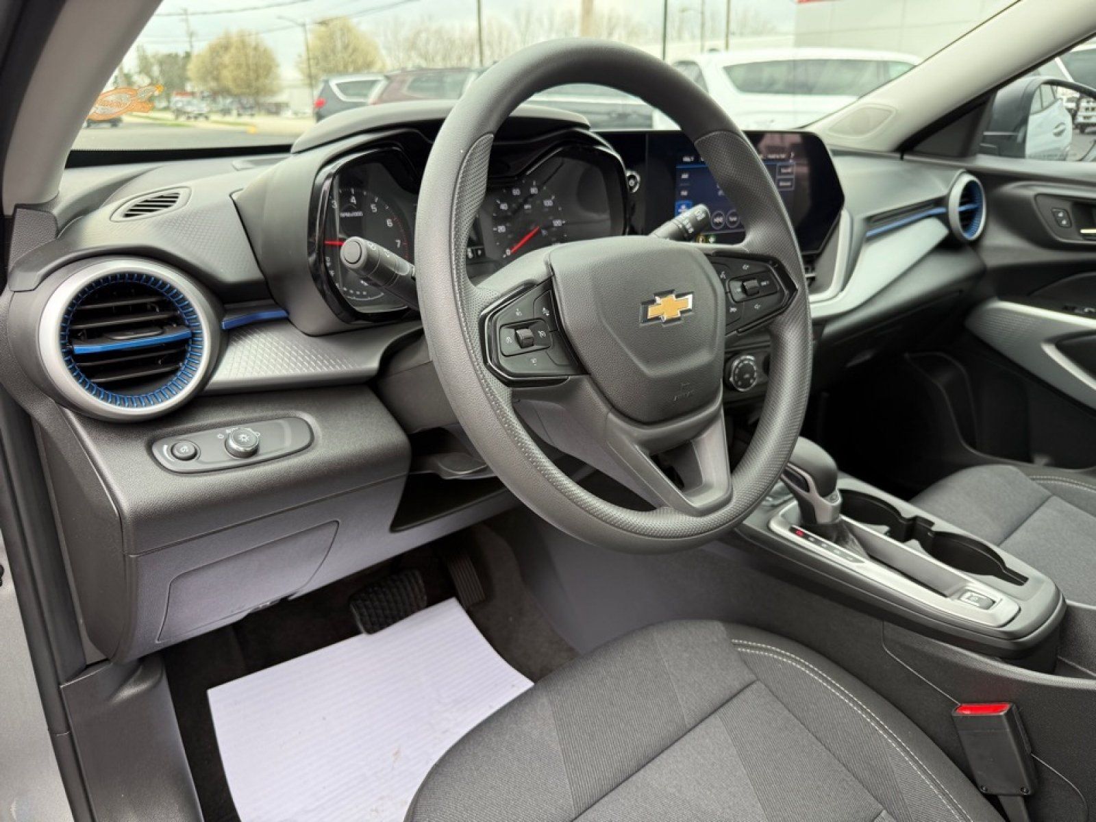 Used 2026 Chevrolet Trax LS w/ Driver Confidence Package FWD image 17