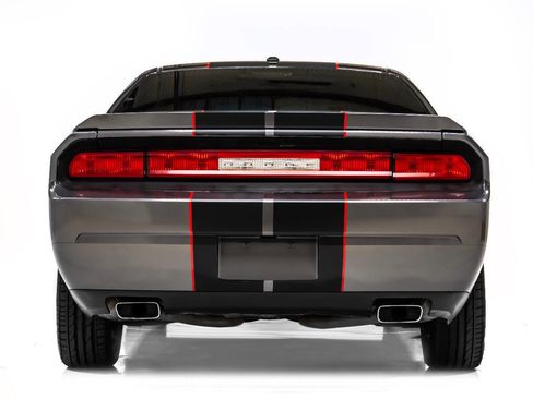 Used 2013 Dodge Challenger R/T image 7