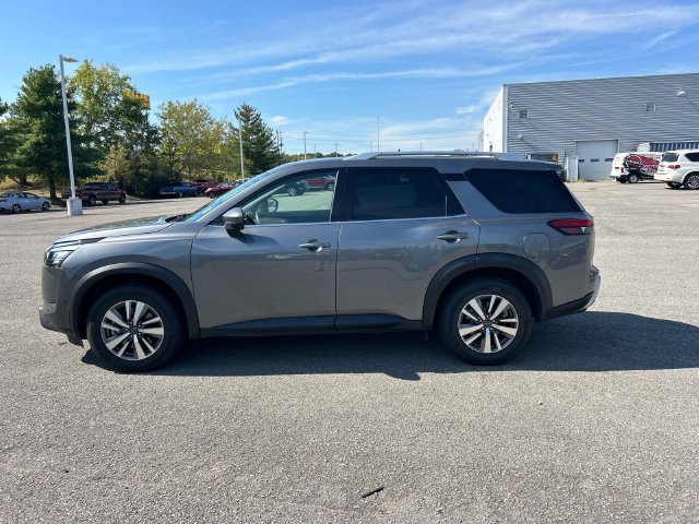 Certified 2025 Nissan Pathfinder SL FWD image 7