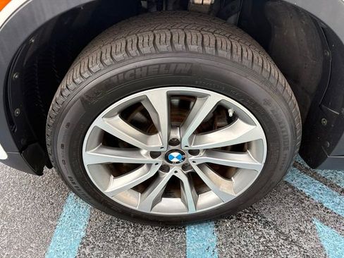 Used 2019 BMW X6 xDrive35i w/ Convenience Package AWD/4WD image 3