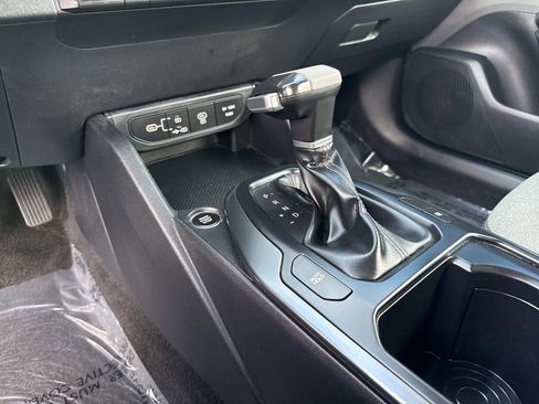 Used 2025 Kia K4 LXS image 26